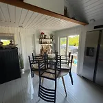 Hovag I Lillesand, Naer Dyreparken Lillesand