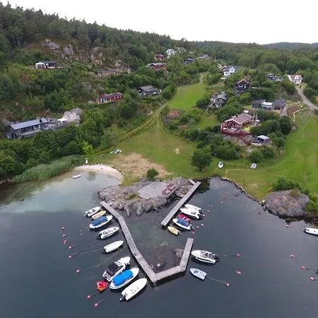 Hovag I Lillesand, Naer Dyreparken Lillesand