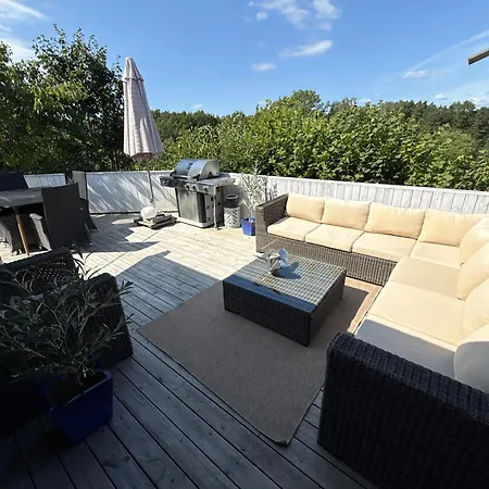 Hovag I Lillesand, Naer Dyreparken * Lillesand