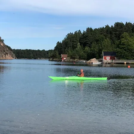 Hovag I Lillesand, Naer Dyreparken *