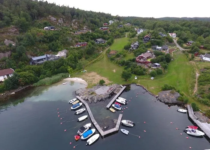 Hovag I Lillesand, Naer Dyreparken Lillesand