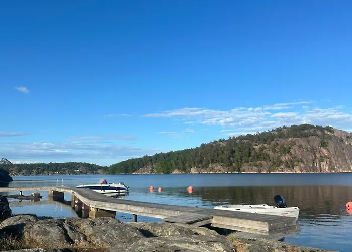 Hovag I Lillesand, Naer Dyreparken *